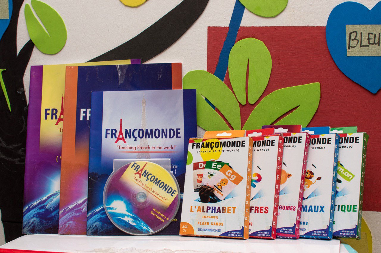 francomondegh books and flascards